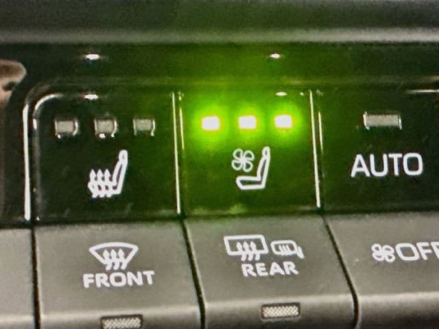 Certified 2026 Toyota Crown Platinum AWD/4WD image 22