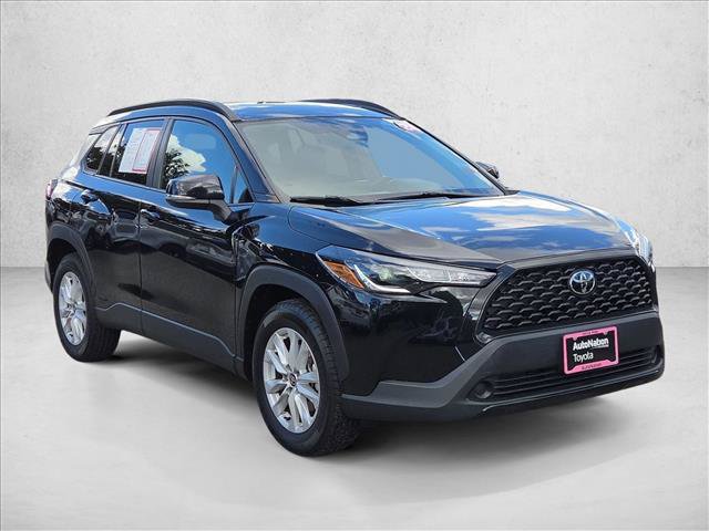 Certified 2024 Toyota Corolla Cross LE w/ Moonroof Package AWD/4WD image 3
