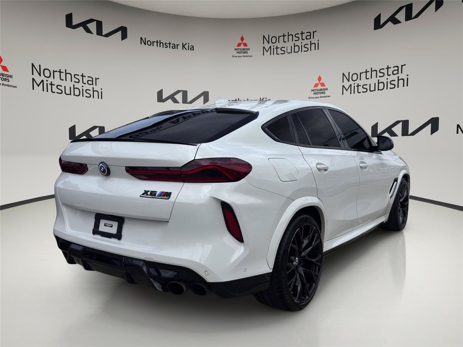Used 2022 BMW X6 M w/ Competition Package AWD/4WD image 4