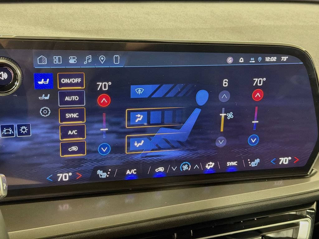 New 2026 Chevrolet Traverse LT w/ LPO, Floor Liner Package AWD/4WD image 16