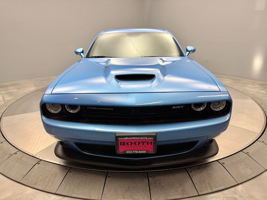 Used 2016 Dodge Challenger SRT w/ Technology Group image 2