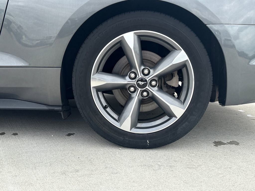 Used 2016 Ford Mustang Coupe w/ Equipment Group 051A RWD image 18