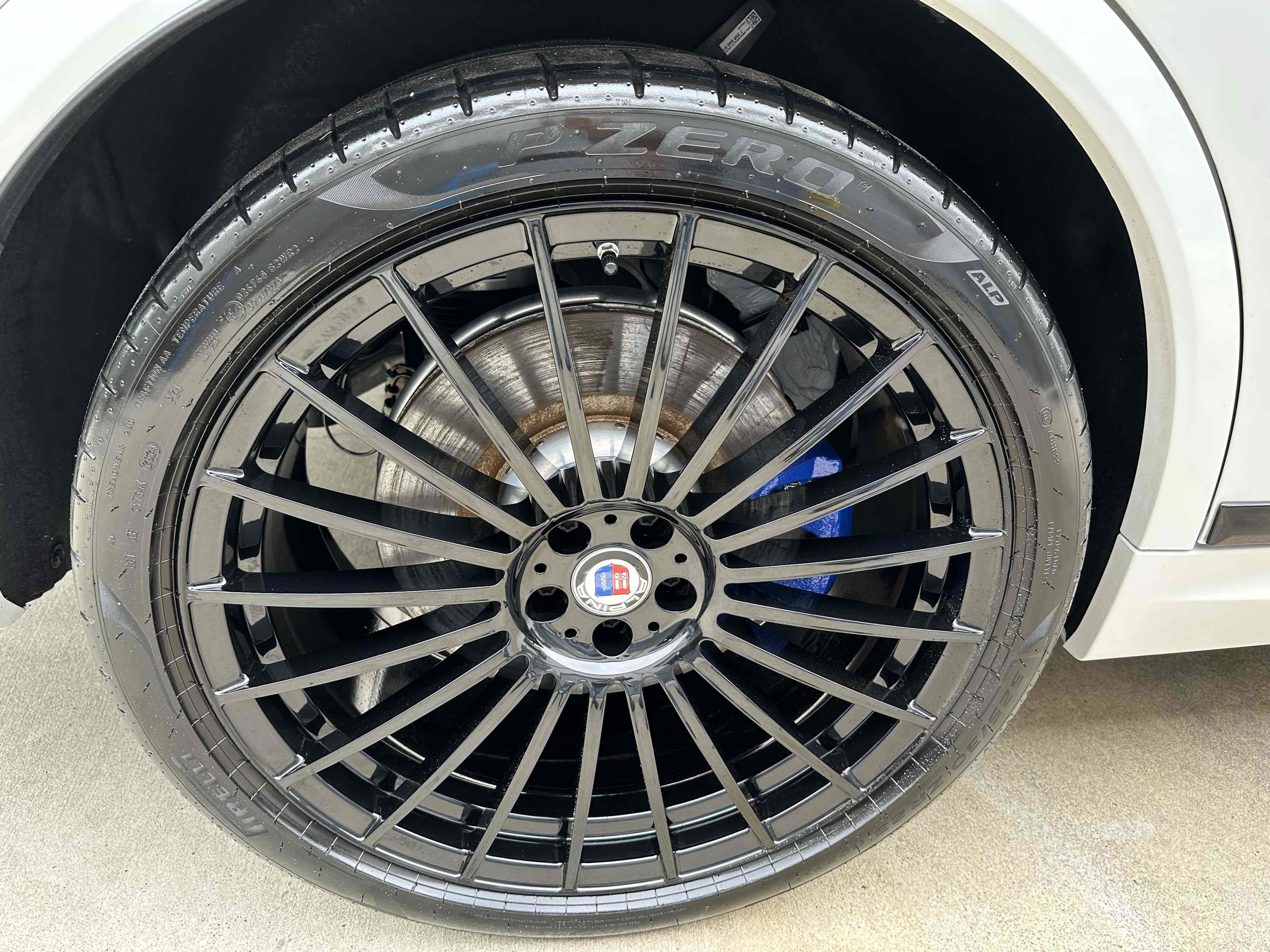 Used 2025 BMW ALPINA XB7 AWD/4WD image 29