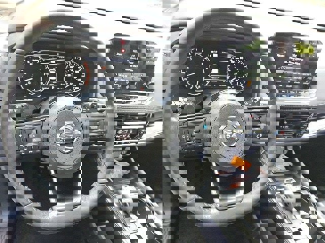 Used 2022 Nissan Rogue SL w/ SL Premium Package image 22