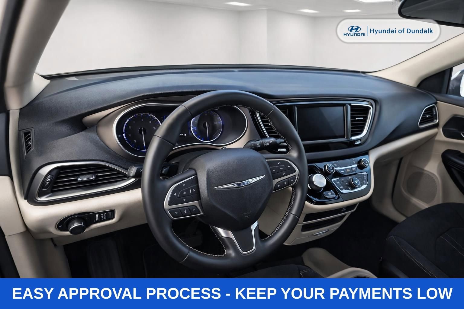 Used 2022 Chrysler Voyager LX image 23