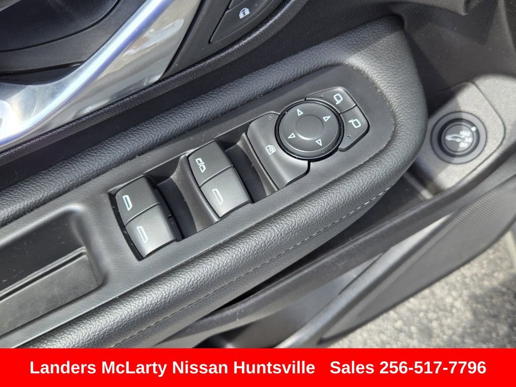 Used 2024 GMC Terrain SLT AWD/4WD image 23