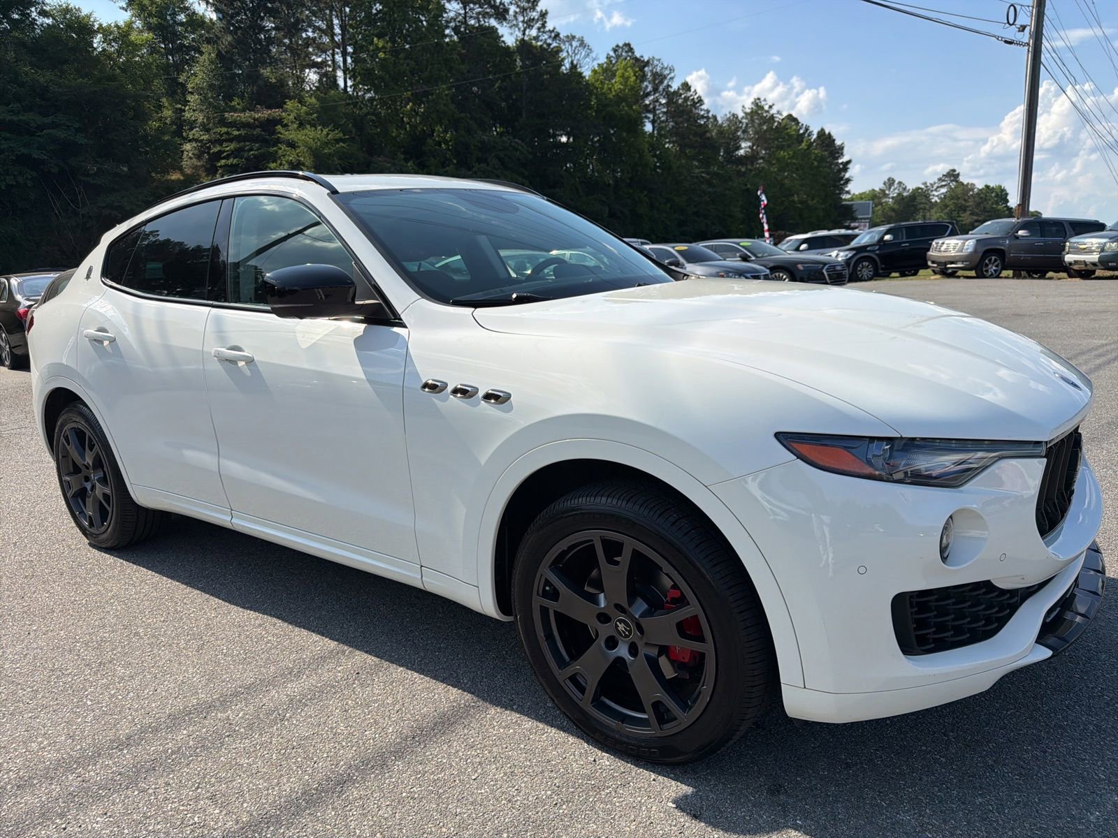 Used 2020 Maserati Levante AWD/4WD image 3