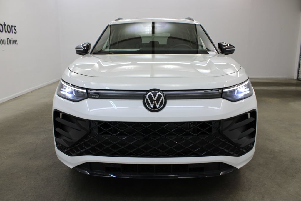 New 2026 Volkswagen Tiguan SE R-Line FWD image 7