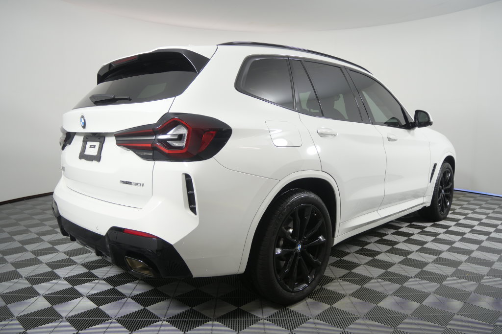 Certified 2024 BMW X3 sDrive30i w/ M Sport Package RWD image 4