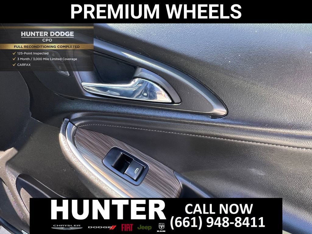 Used 2018 Chevrolet Malibu Premier w/ Premier Sun and Wheel Package image 15