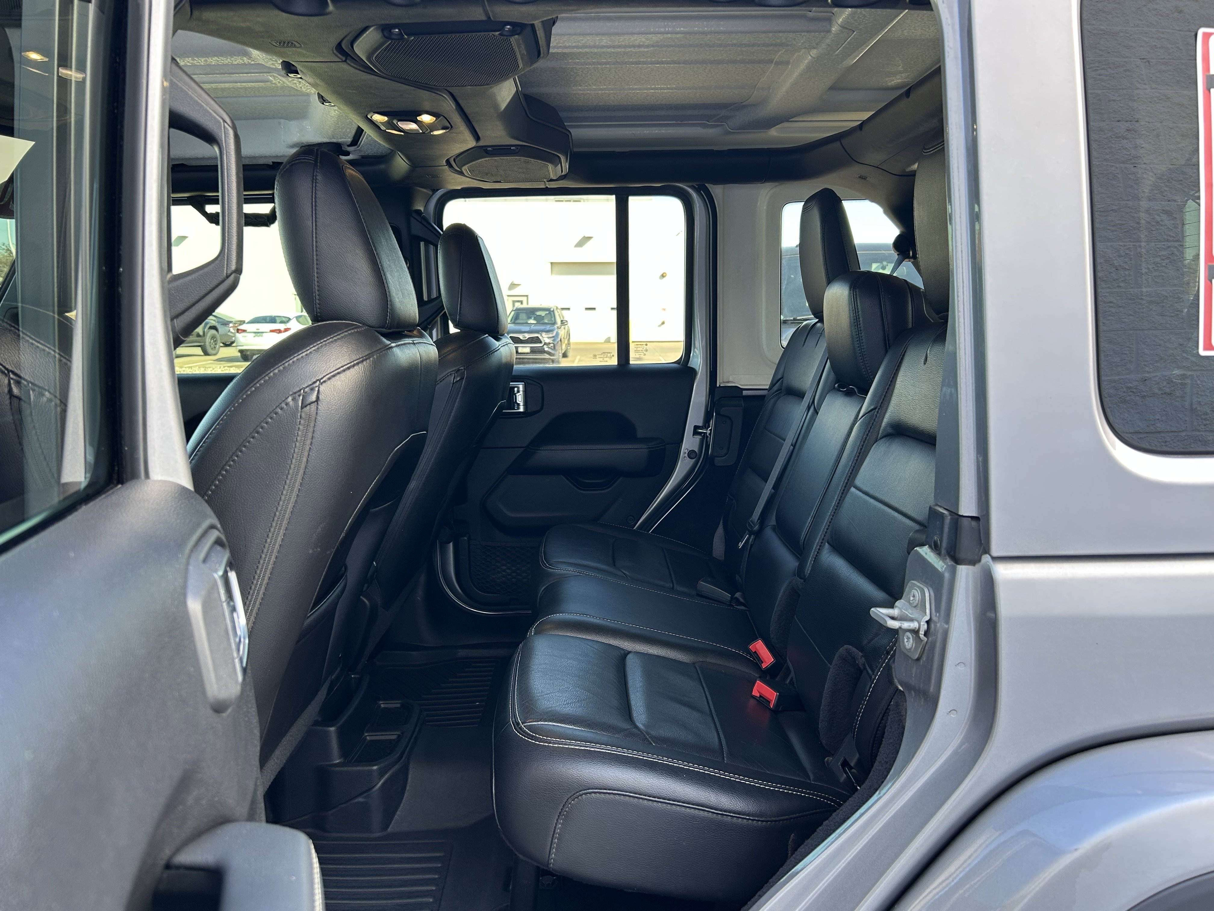 Used 2019 Jeep Wrangler Unlimited Sahara w/ Uconnect 4C Nav & Sound Group image 17