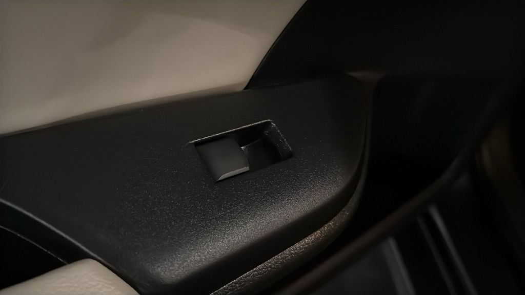 Used 2019 Honda Insight Touring image 16