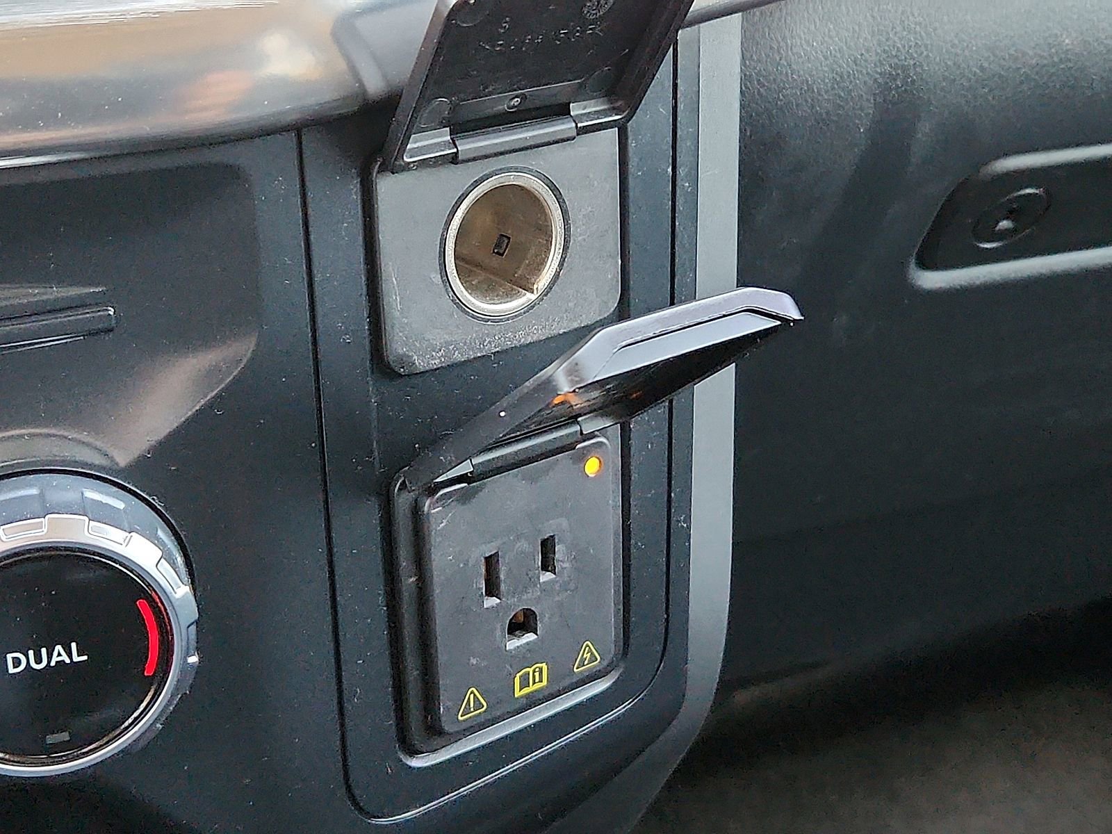 Used 2022 Ford F150 Lariat w/ Equipment Group 501A Mid image 19