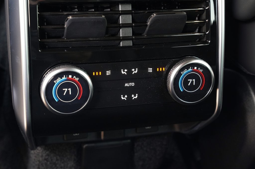 New 2026 Land Rover Range Rover SE AWD/4WD image 33