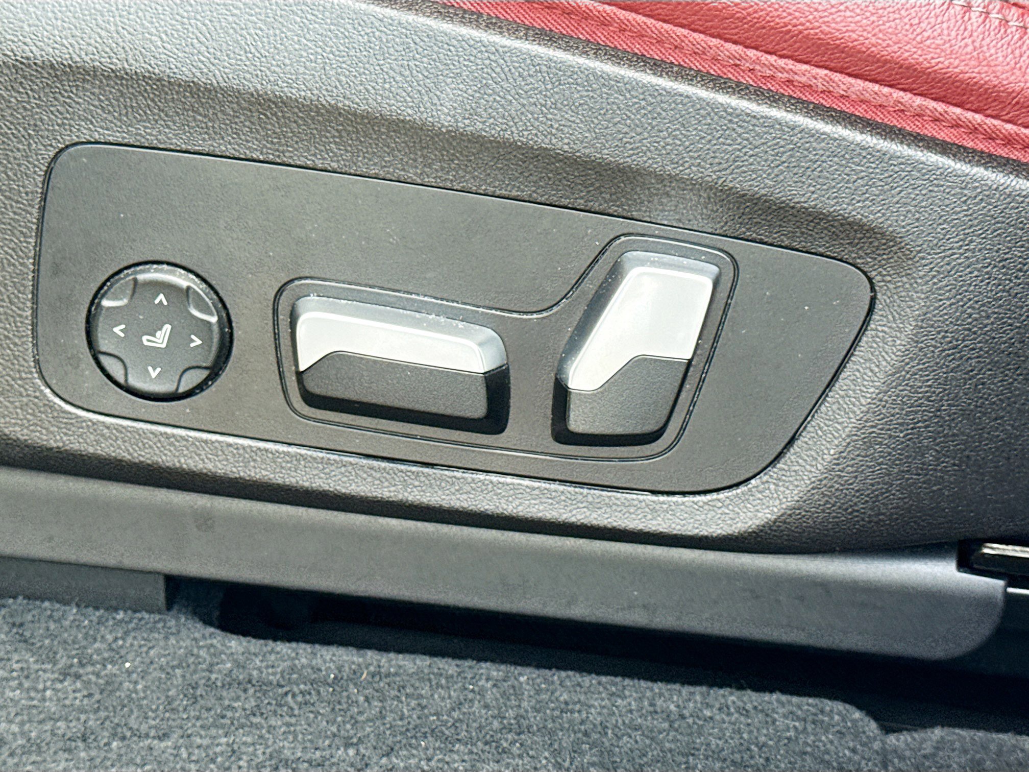 Used 2023 BMW X3 xDrive30i w/ M Sport Package image 25