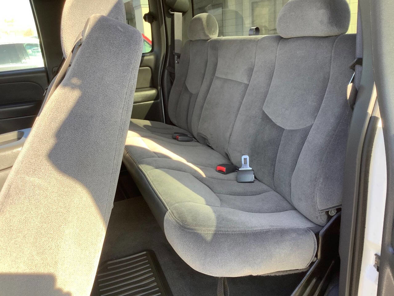 Used 2003 GMC Sierra 2500 SLE w/ Skid Plate Package image 38