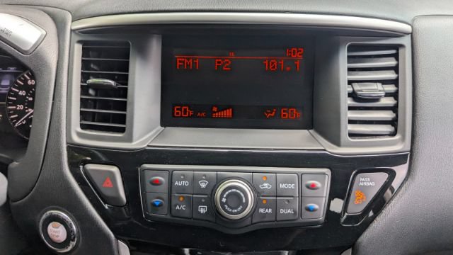 Used 2014 Nissan Pathfinder S AWD/4WD image 31