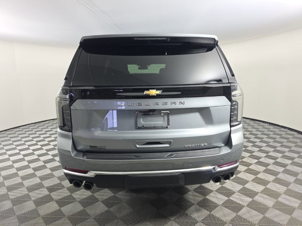 New 2025 Chevrolet Suburban Premier w/ Sun And Tow Package AWD/4WD image 4