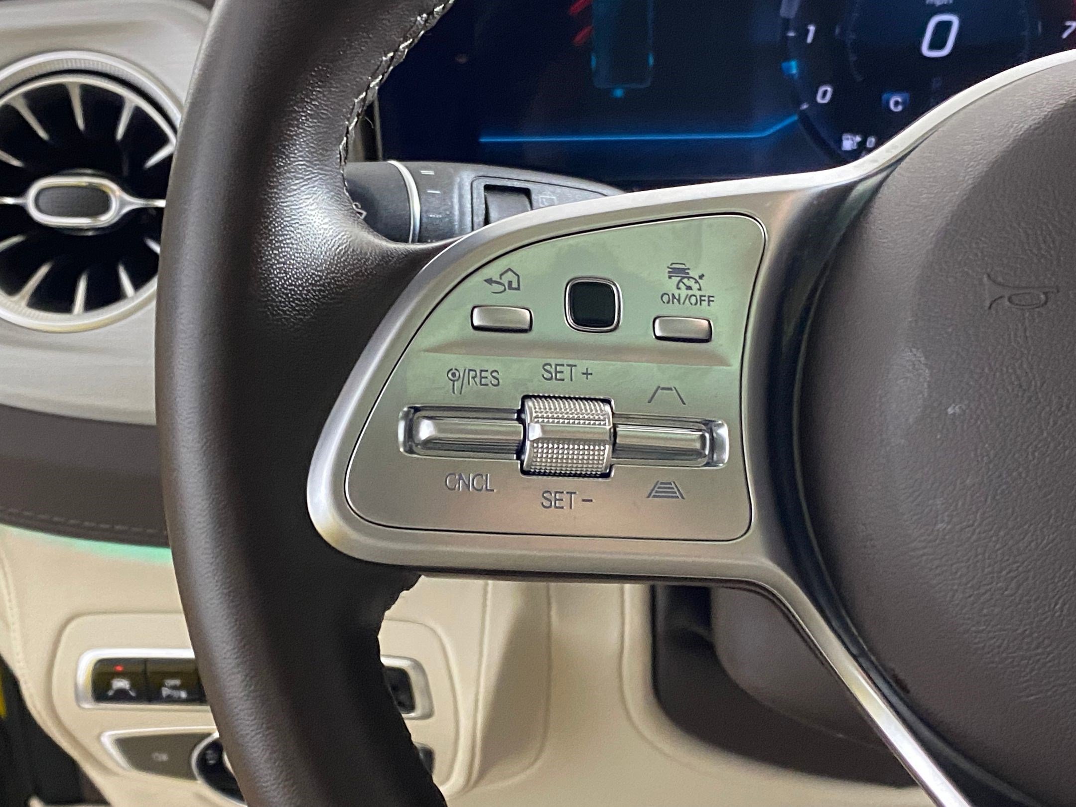 Used 2023 Mercedes-Benz G 550 image 18