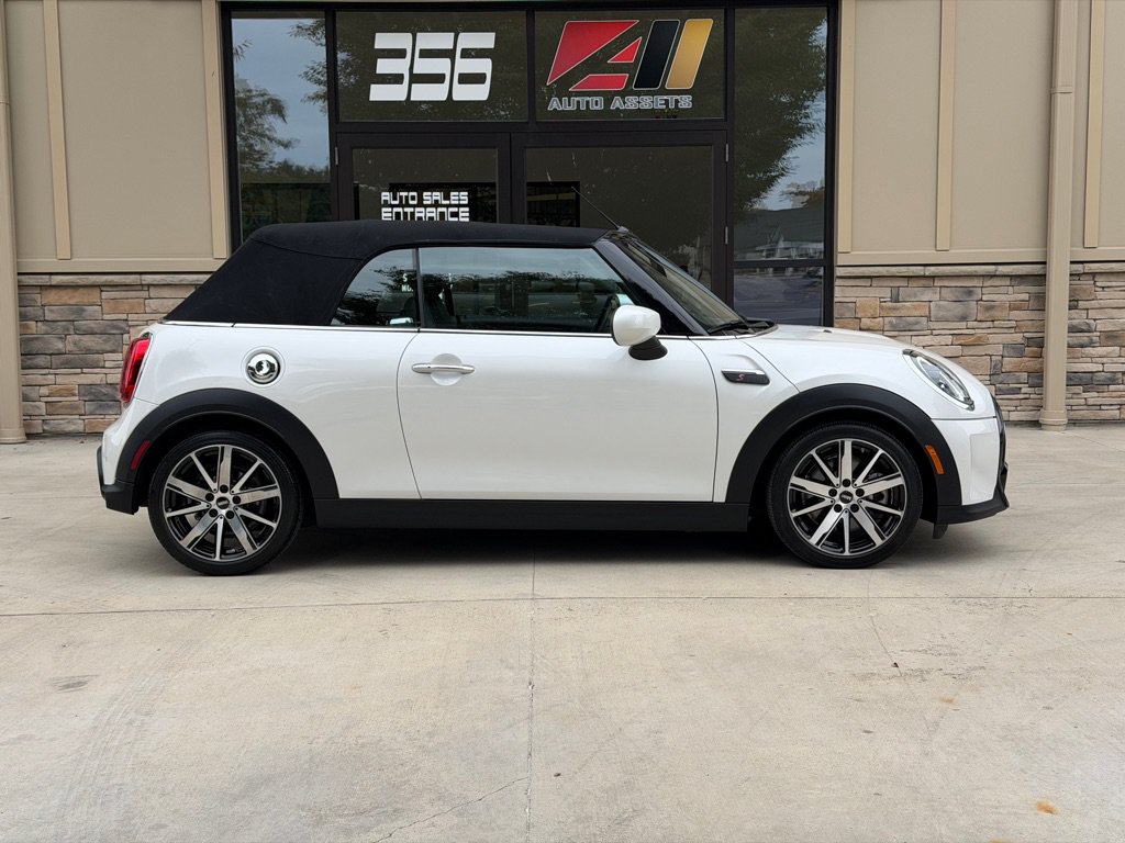 Used 2024 MINI Cooper S FWD image 2