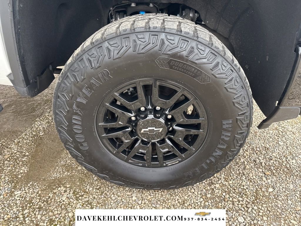 Used 2024 Chevrolet Silverado 2500 ZR2 w/ Technology Package image 43