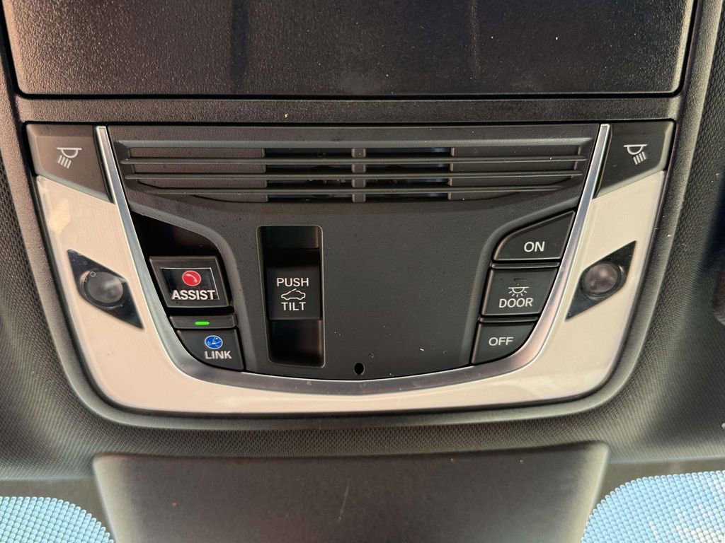 Used 2025 Acura TLX SH-AWD w/ A-SPEC Pkg image 25