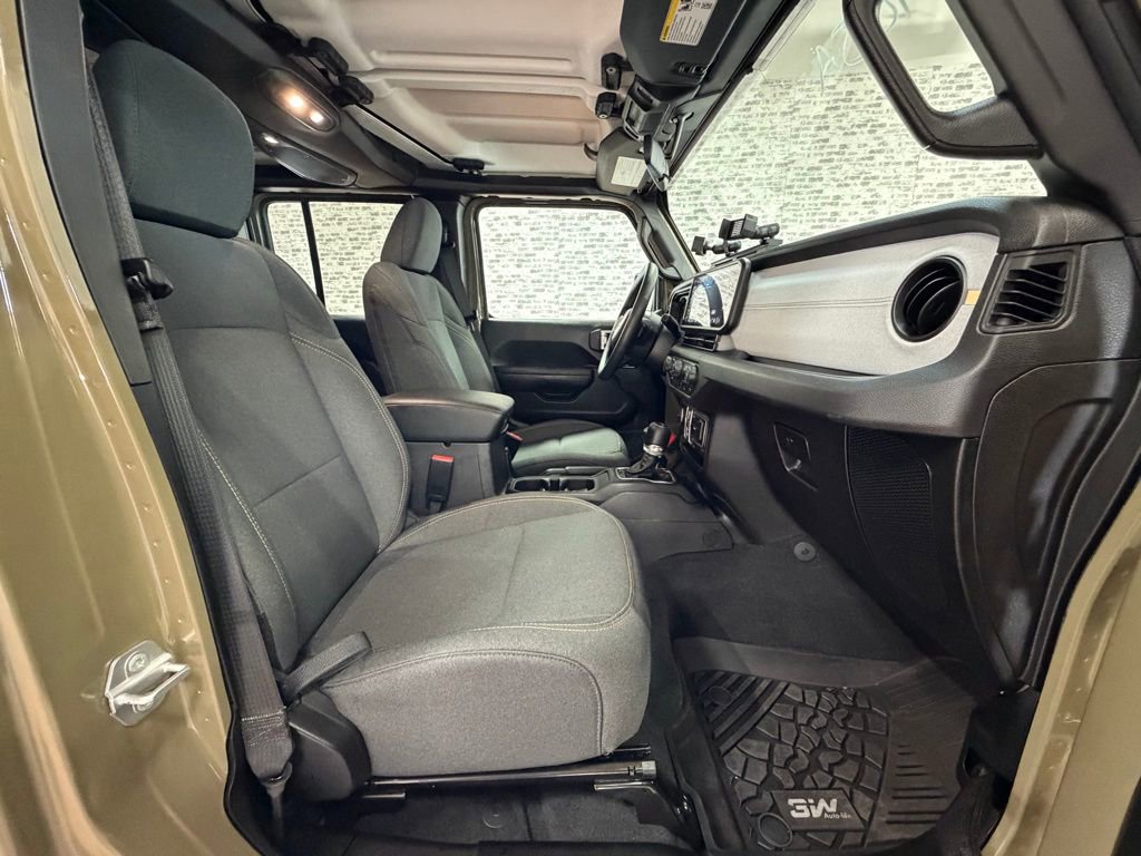 Used 2025 Jeep Gladiator Sport image 10