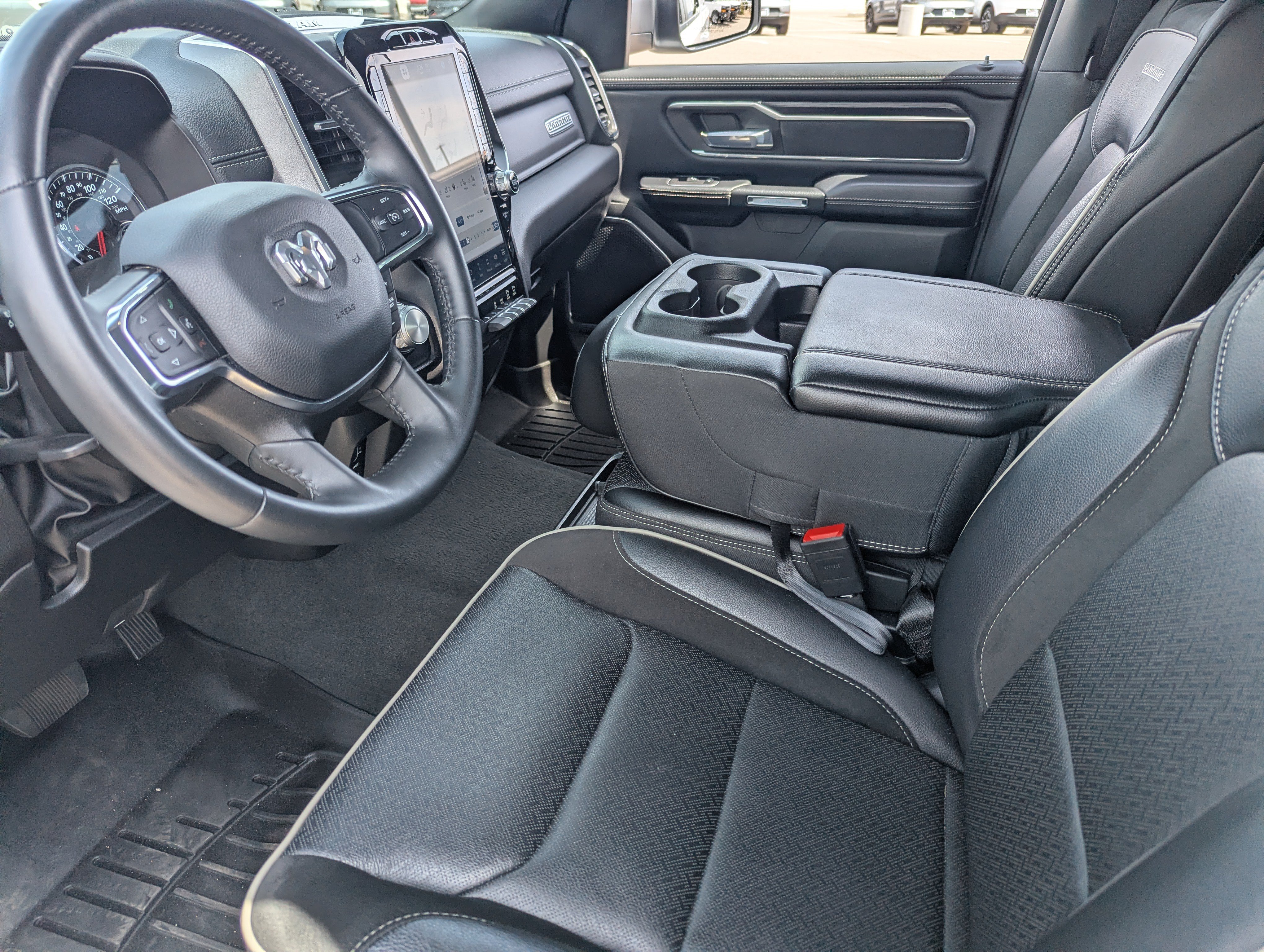 Used 2024 RAM 1500 Laramie AWD/4WD image 26