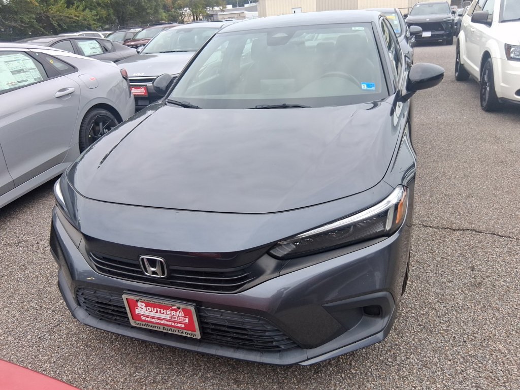 Used 2022 Honda Civic Sport image 2