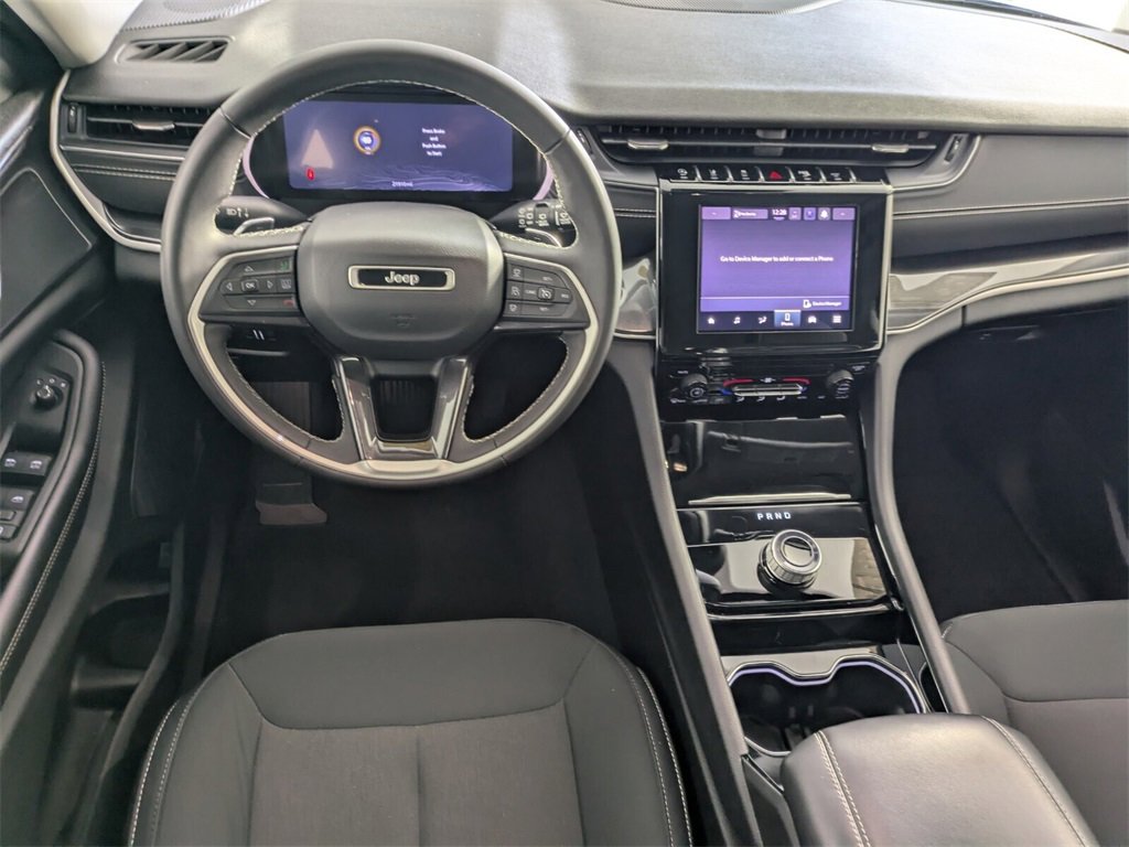 Certified 2023 Jeep Grand Cherokee Laredo image 12