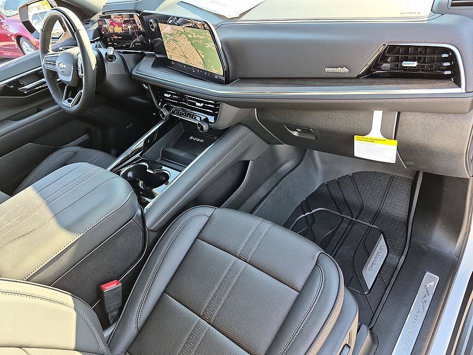 New 2026 Chevrolet Suburban High Country AWD/4WD image 38