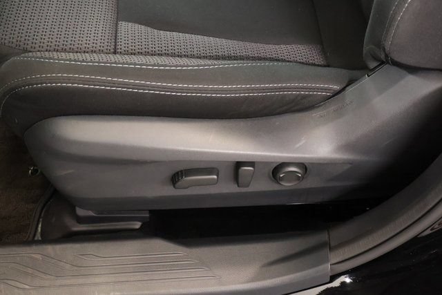 Certified 2025 Subaru Outback Premium AWD/4WD image 13