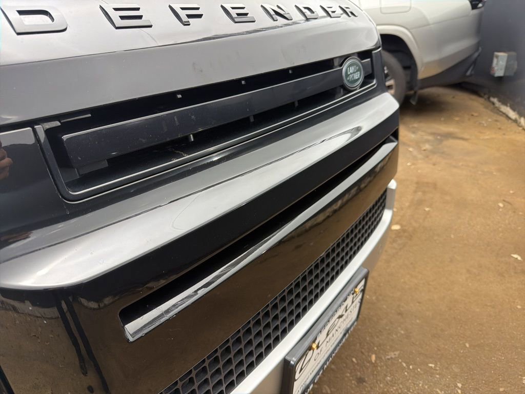 Used 2020 Land Rover Defender 110 HSE image 31