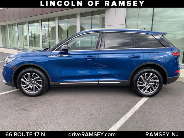 Used 2021 Lincoln Corsair AWD w/ Equipment Group 101A image 2