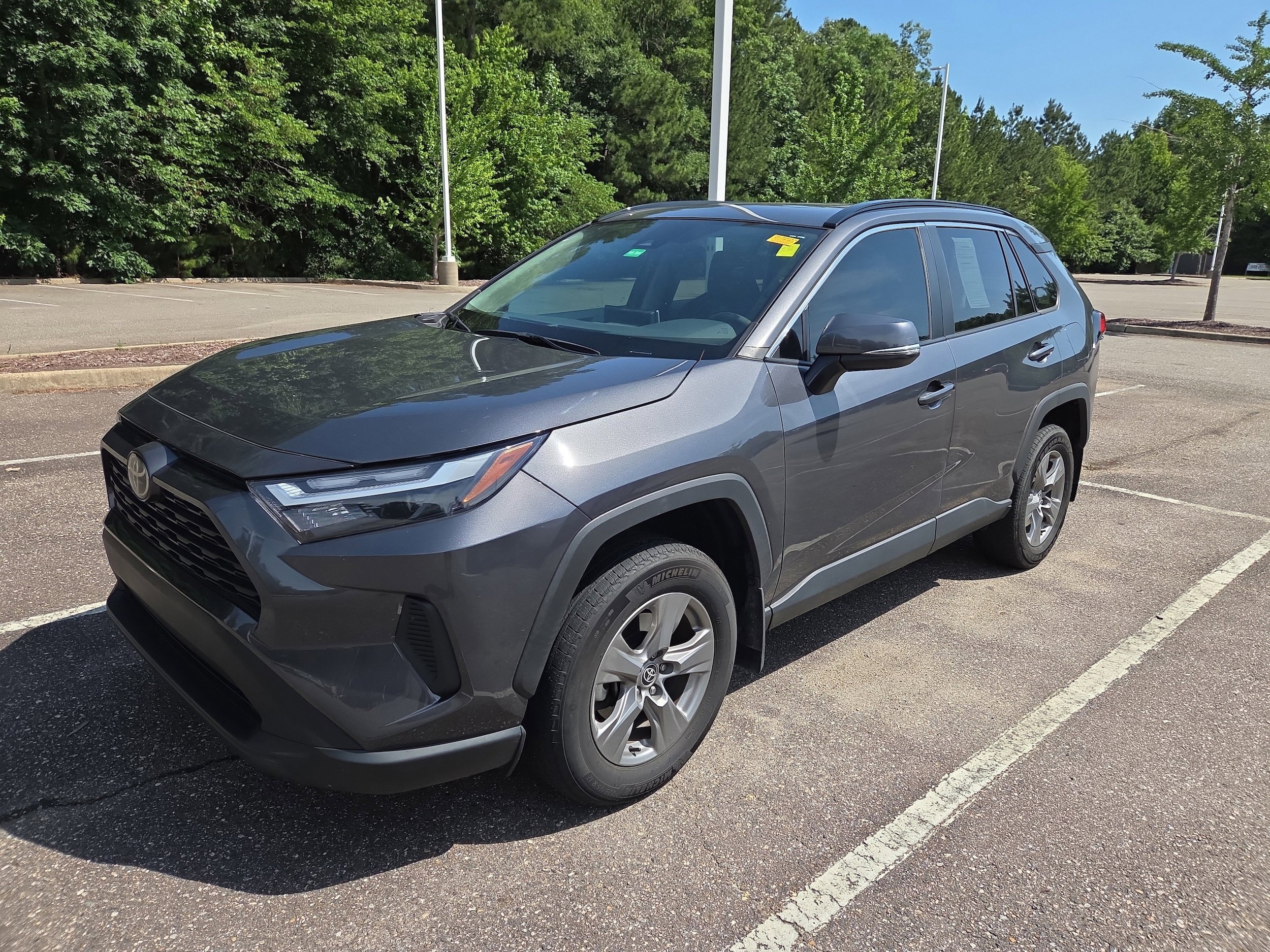 Used 2024 Toyota RAV4 XLE w/ Convenience Package FWD image 7