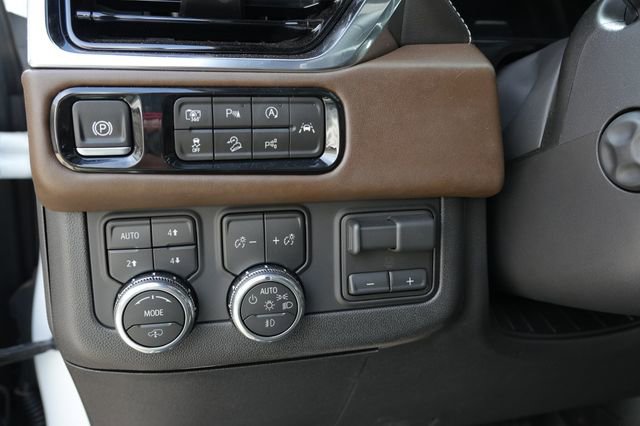 Used 2026 GMC Yukon Denali Ultimate w/ LPO, Illumination Package image 15