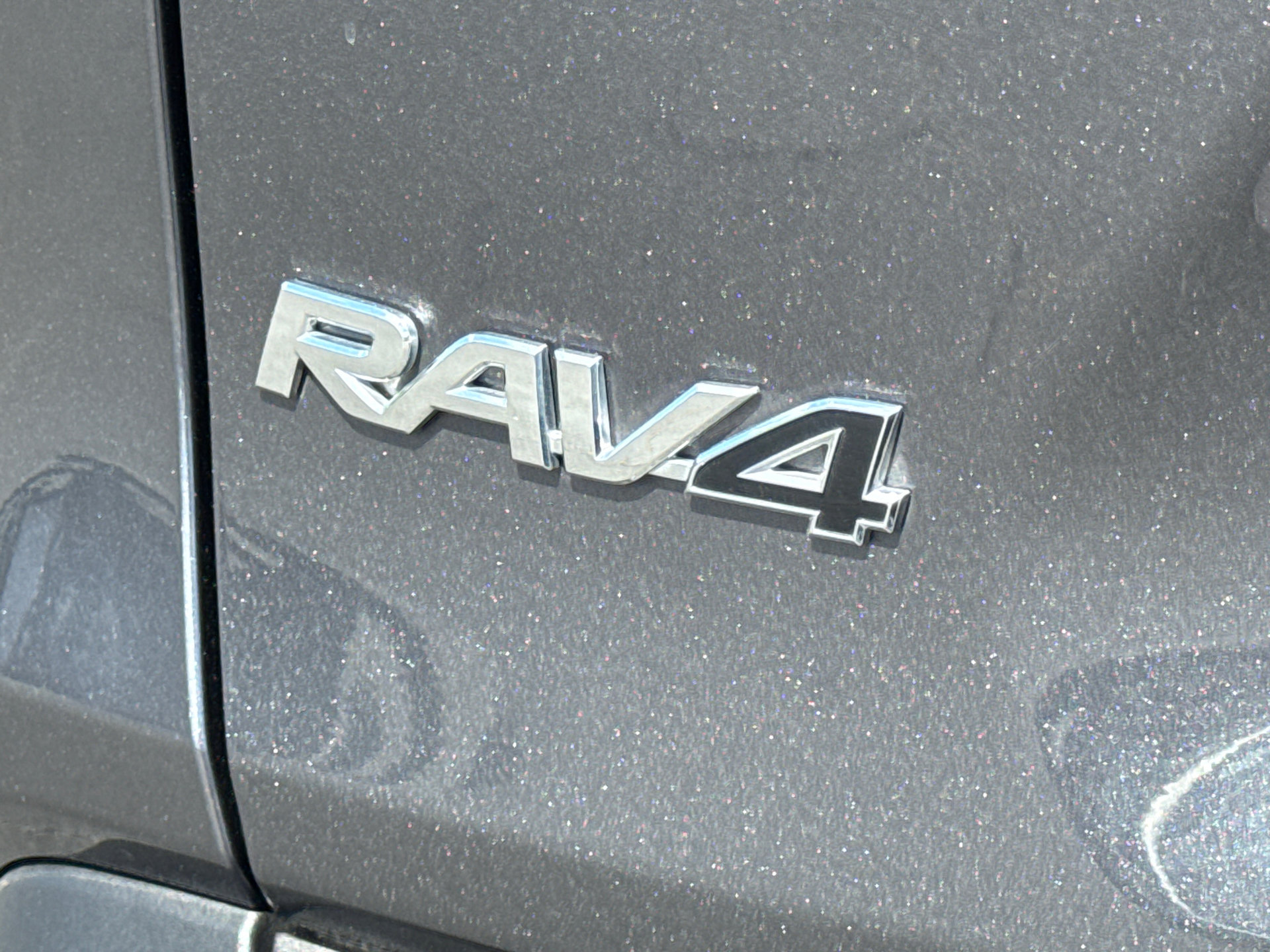 Used 2015 Toyota RAV4 XLE image 10