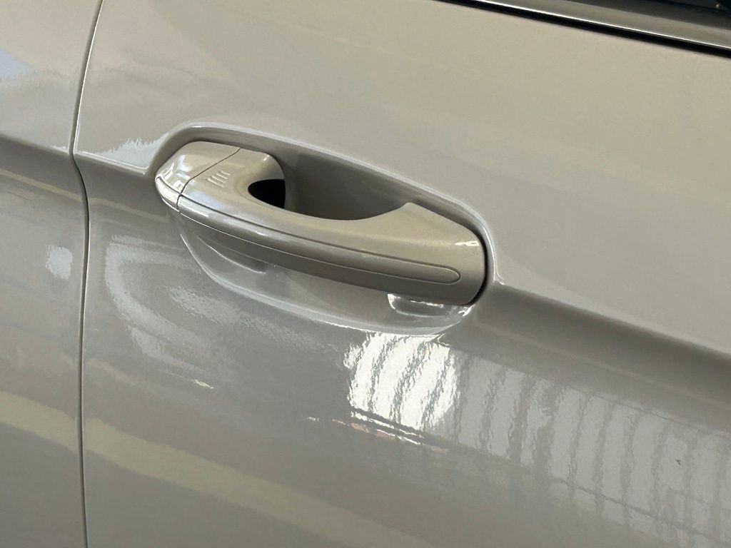 Used 2019 Ford Edge SEL w/ Equipment Group 201A FWD image 18