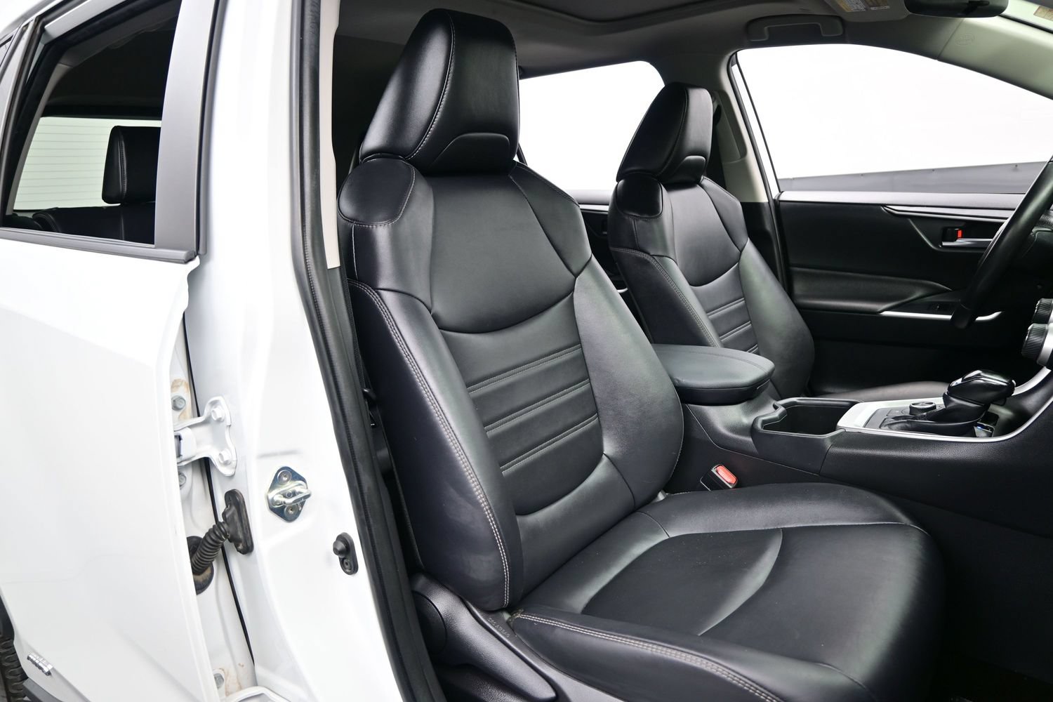 Used 2024 Toyota RAV4 XLE Premium AWD/4WD image 14