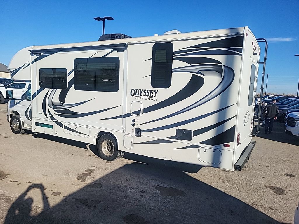 Used 2019 Ford E-450 and Econoline 450 Super Duty w/ Motorhome Prep Package image 5