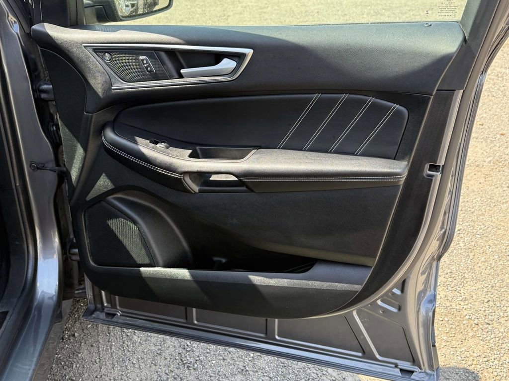 Used 2024 Ford Edge ST w/ Equipment Group 401A image 8