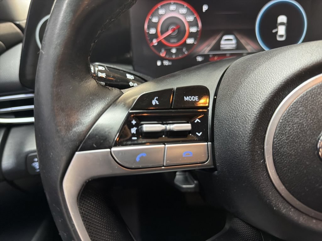 Certified 2023 Hyundai Elantra SEL w/ Convenience Package FWD image 17