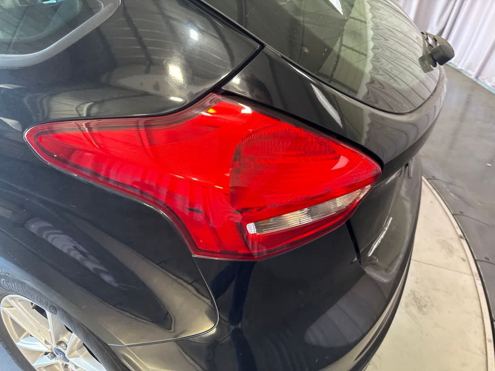 Used 2018 Ford Focus SE FWD image 11