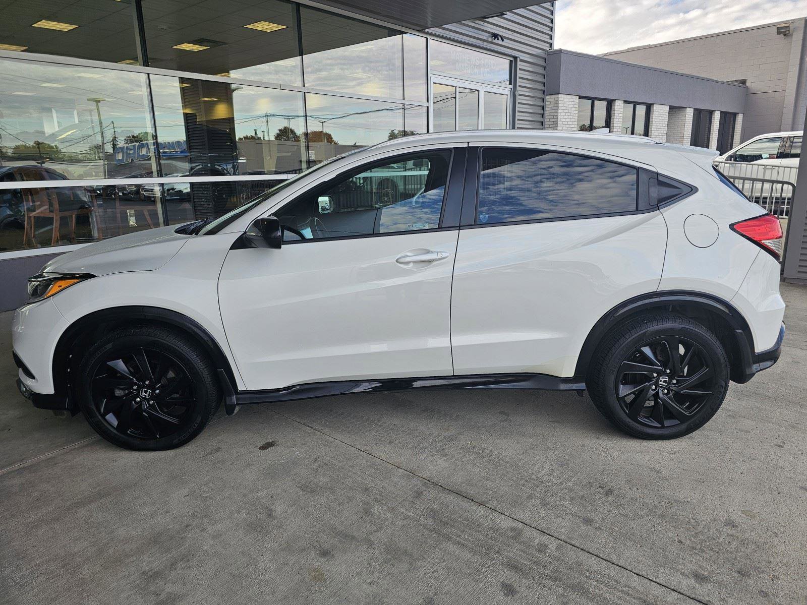 Used 2021 Honda HR-V Sport image 3