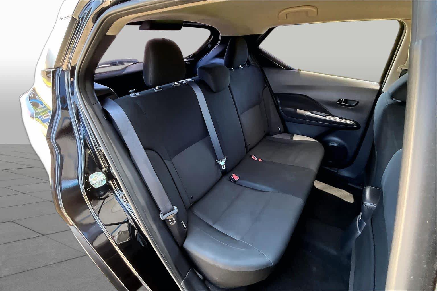 Used 2024 Nissan Kicks S FWD image 19