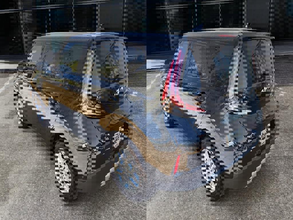 Used 2024 Kia Soul LX w/ Option Group 015 image 5