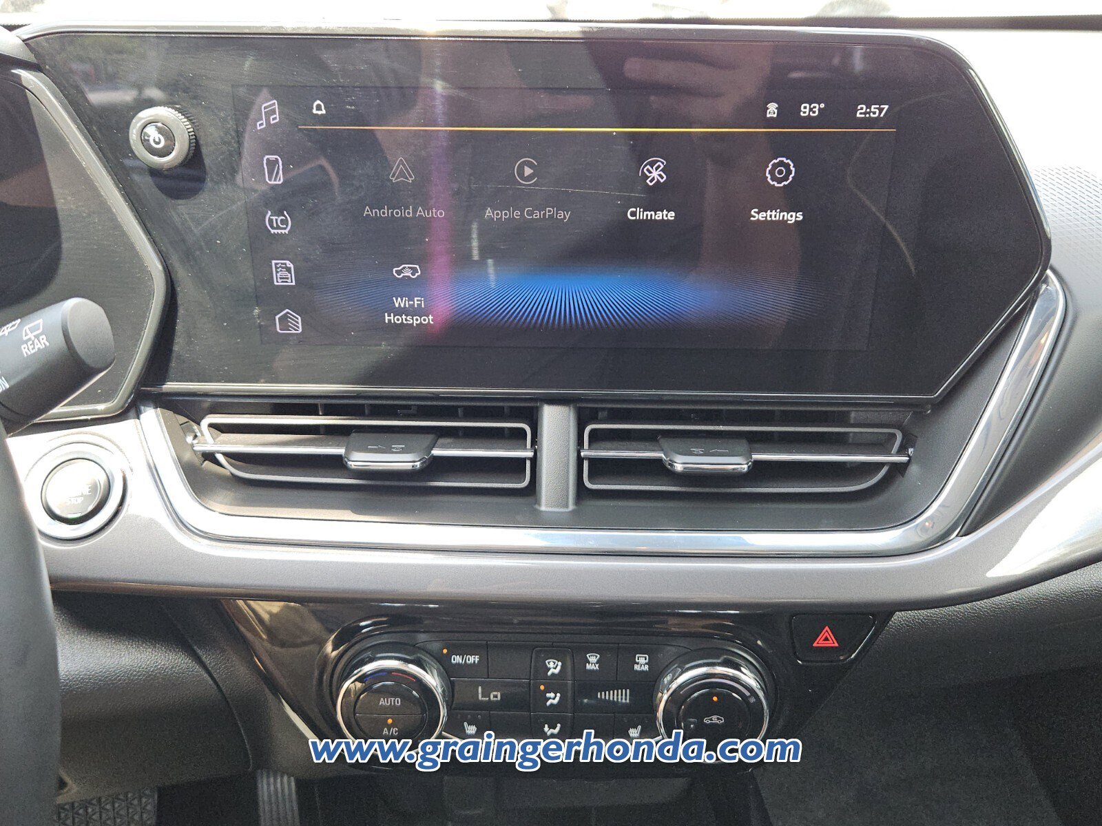 Used 2025 Chevrolet Trax ACTIV w/ Driver Confidence Package FWD image 15