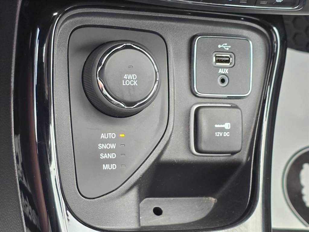 Used 2018 Jeep Compass Latitude image 19