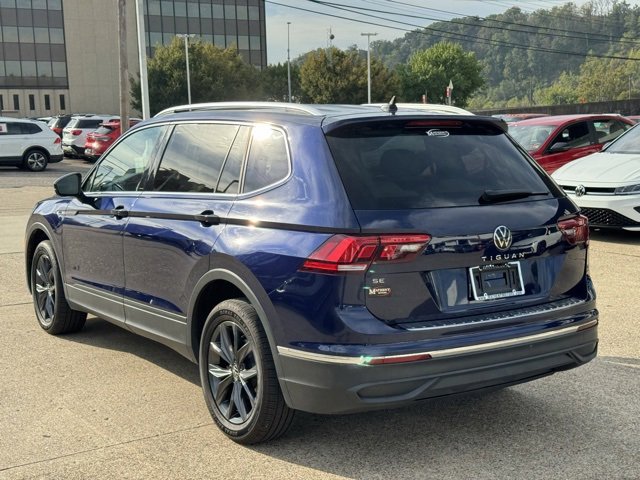 Used 2023 Volkswagen Tiguan SE image 3