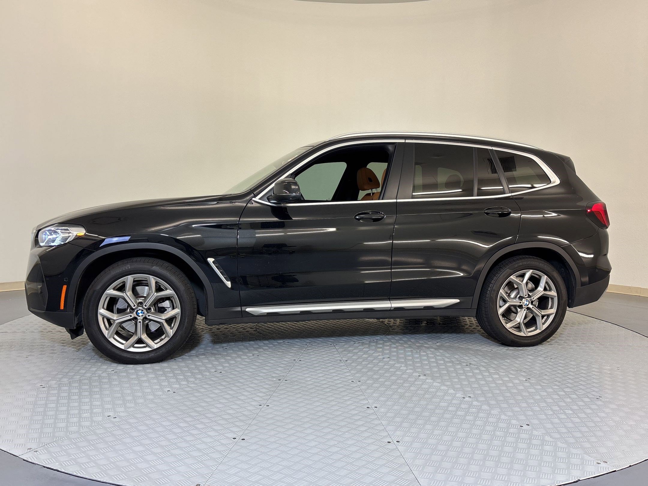 Certified 2024 BMW X3 sDrive30i w/ Premium Package image 2